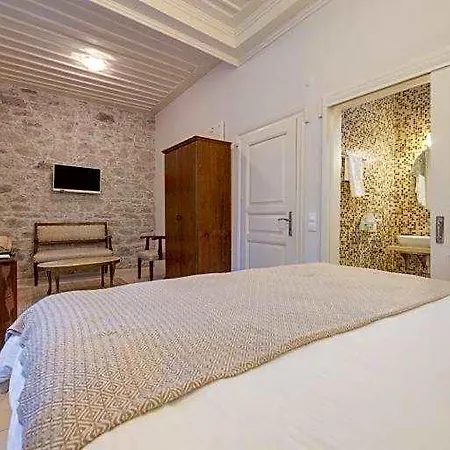 Avlu Cunda * Ayvalik